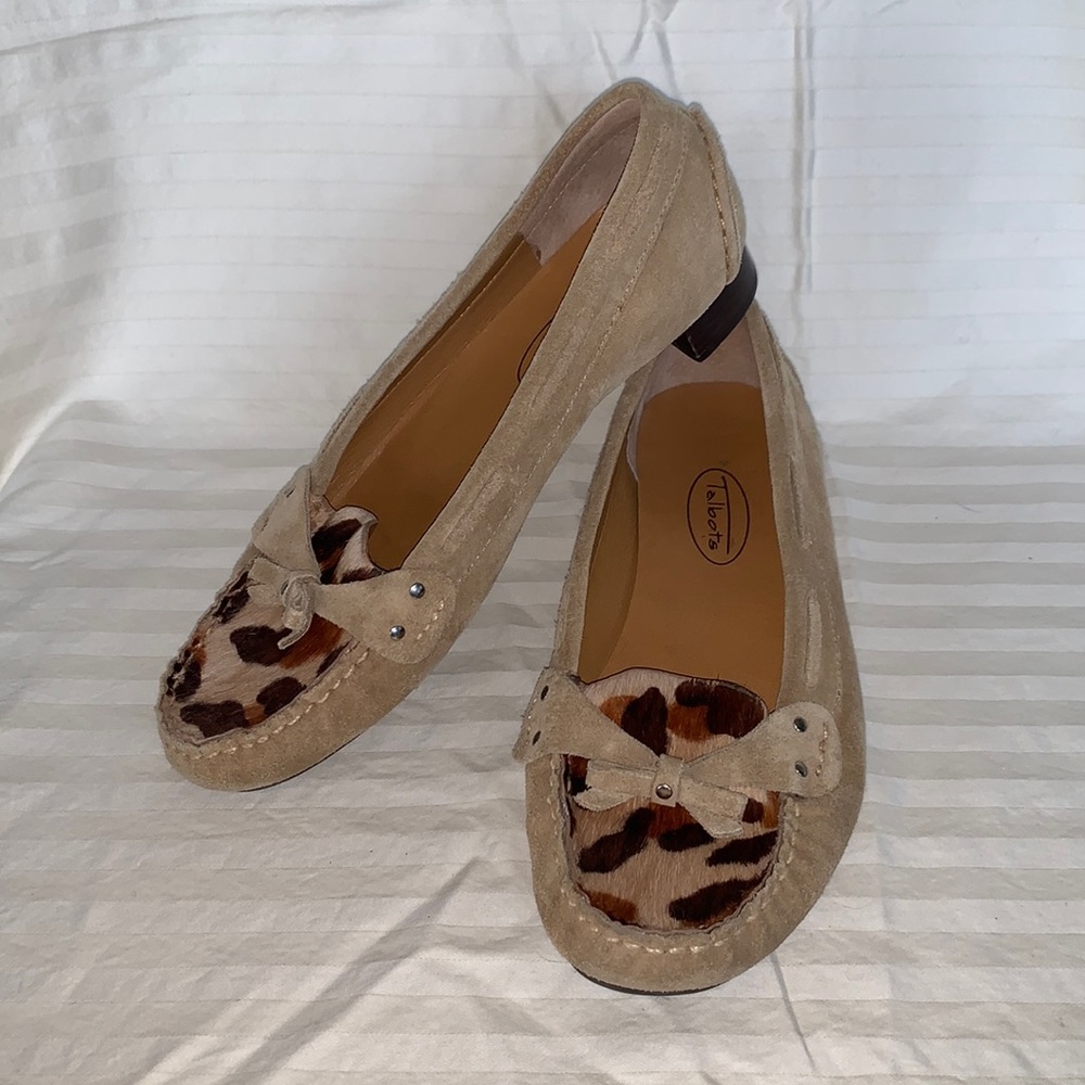 Talbots 6.5 B Loafers with animal print accent. Super comfy